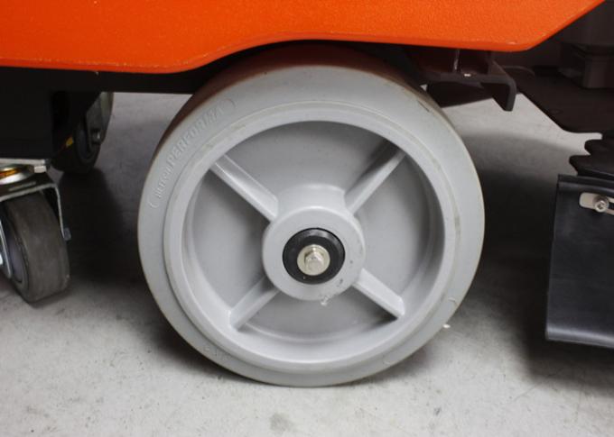 Dycon FS45A (B) 솔은 가동 가능한 바퀴를 가진 지면 수세미 건조기 기계를 원조했습니다 0