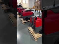 유연 한 콤팩트 바닥 청소기 가 포장 되고 있다